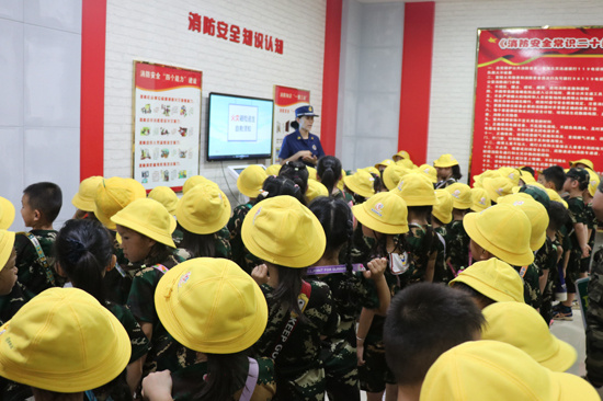 大牛证券 广西平果：开放日解锁“边看边学边体验”消防课